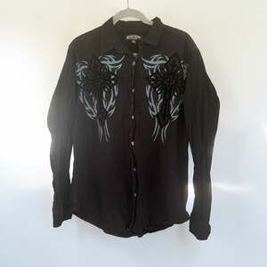 Xtreme Couture Platinum Men's LS Button-Down Shirt w/ Tribal Cross Print